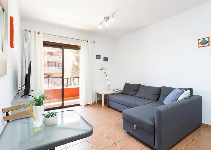 Home2book Sunny Getaway, Terrace & Pool