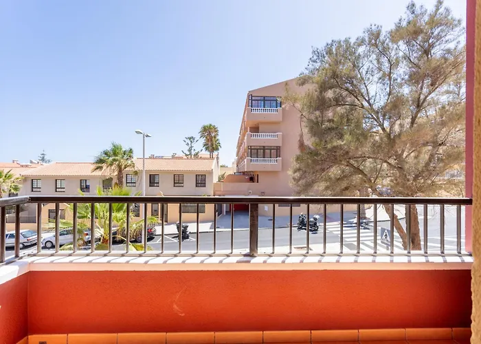 Home2book Sunny Getaway, Terrace & Pool *