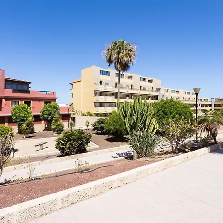 Home2book Sunny Getaway, Terrace & Pool *